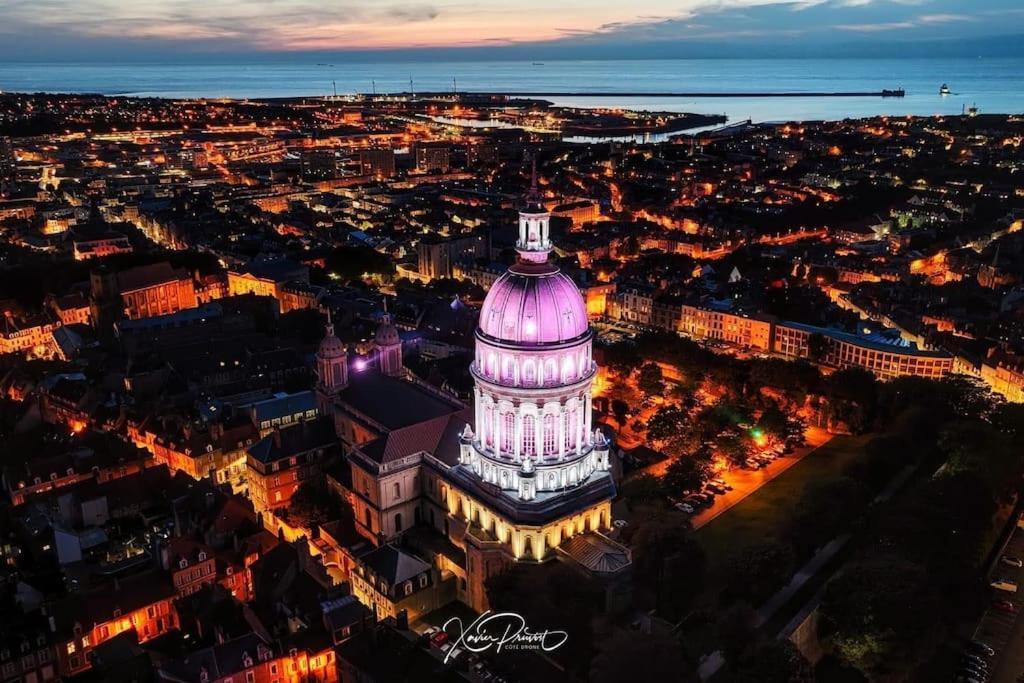 Apartament Le Tiki De Notre-Dame - Duplex Vue Cathedrale Boulogne-sur-Mer Zewnętrze zdjęcie